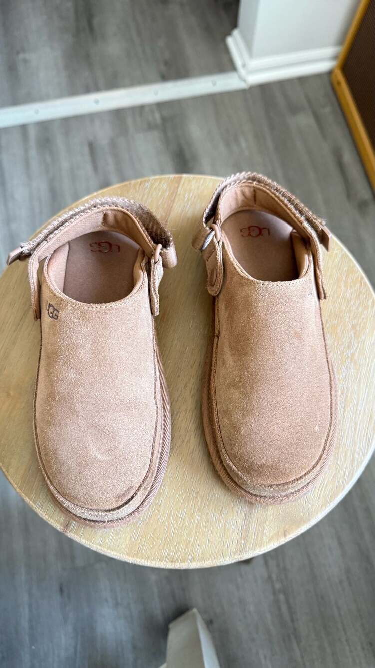 UGG Kids Goldenstar Clog in Driftwood - Picture 3 of 8